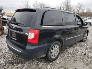2014 Chrysler Town & Country Touring with VIN 2C4RC1BG8ER206985, listed as a Copart auction lot 43031665 with 161,926 mi miles and Salvage Title. Bid and sale history available at DreamBid. Image 3.
