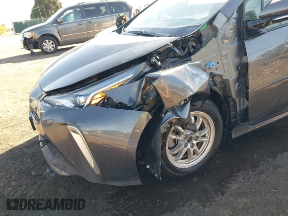 2019 Toyota Prius LE with VIN JTDL9RFU2K3005915, listed as a IAAI auction lot 42192956 with 112,503 mi miles and . Bid and sale history available at DreamBid. Image 6.
