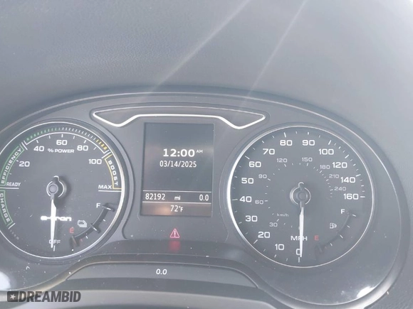 2016 Audi A3 e-tron Premium with VIN WAUUPBFF2GA118685, listed as a IAAI auction lot 41841960 with 82,192 mi miles. Bid and sale history available at carsss.com. Image 7.