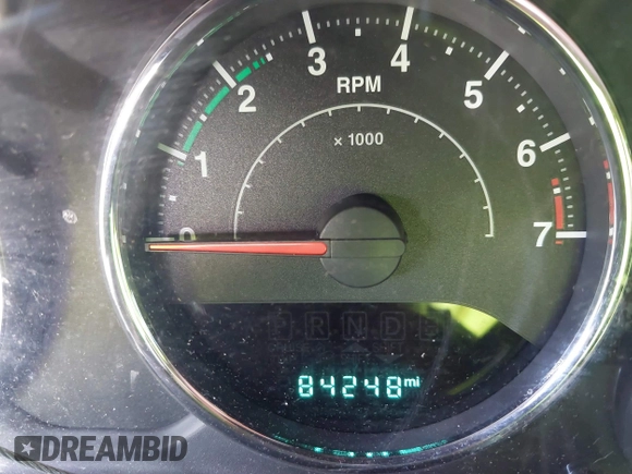 2016 Jeep Wrangler Willys Wheeler z VIN 1C4AJWAG9GL257621, wystawiony jako IAAI lot #41432306 z przebiegiem 84 248 mil mil oraz . Historia ofert i sprzedaży dostępna na DreamBid. Obrazek 15.