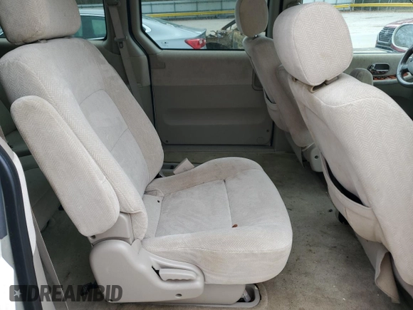 2005 Kia Sedona LX with VIN KNDUP132856716570, listed as a Copart auction lot 45848965 with 137,589 mi miles and Salvage Title. Bid and sale history available at carsss.com. Image 11.