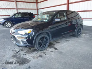 2019 Mitsubishi Outlander ES z VIN JA4AR3AU1KU022236, wystawiony jako IAAI lot #42070526 z przebiegiem 121 890 mil mil oraz . Historia ofert i sprzedaży dostępna na DreamBid. Obrazek 2.
