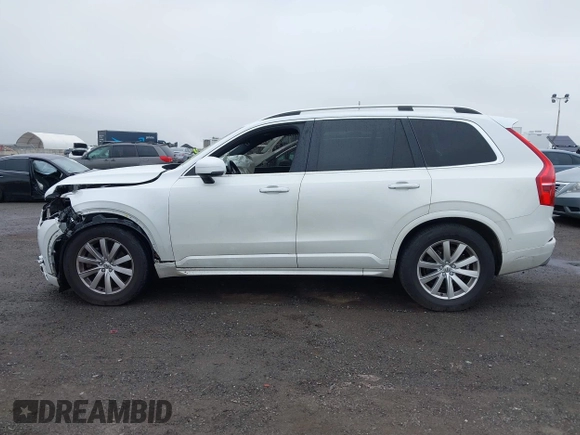 2018 Volvo XC90 Momentum с VIN YV4A22PK8J1213045, выставлен на аукционе IAAI как лот 42437065 с пробегом 78 262 миль миль и . История ставок и продаж доступна на DreamBid. Изображение 14.