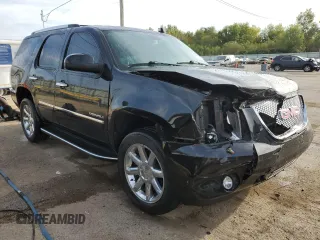 2011 GMC Yukon Denali with VIN 1GKS2EEF1BR327295, listed as a Copart auction lot 71555544 with 212,362 mi miles and Salvage Title. Bid and sale history available at carsss.com. Image 4.