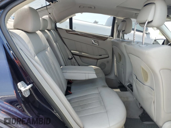 2011 Mercedes-Benz E 550 Luxury с VIN WDDHF9AB2BA310465, выставлен на аукционе Copart как лот 53798105 с пробегом 158 173 миль миль и Списание • Salvage title. История ставок и продаж доступна на DreamBid. Изображение 10.