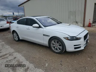 2019 Jaguar XE 25t Premium with VIN SAJAD4FX0KCP49257, listed as a Copart auction lot 87931355 with 72,014 mi miles and Salvage Title. Bid and sale history available at carsss.com. Image 4.