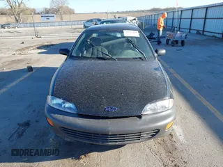 1998 Chevrolet Cavalier z VIN 1G1JC5241W7271957, wystawiony jako IAAI lot #42016249 z przebiegiem 130 159 mil mil oraz . Historia ofert i sprzedaży dostępna na DreamBid. Obrazek 13.