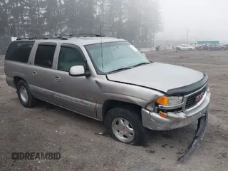 2002 GMC Yukon XL SLT with VIN 3GKFK16Z52G136241, listed as a IAAI auction lot 41879021 with 1 mi miles. Bid and sale history available at carsss.com. Image 1.