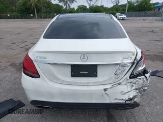 2019 Mercedes-Benz C 300 z VIN 55SWF8EB4KU318644, wystawiony jako IAAI lot #42627064 z przebiegiem 60 400 mil mil oraz . Historia ofert i sprzedaży dostępna na DreamBid. Obrazek 16.
