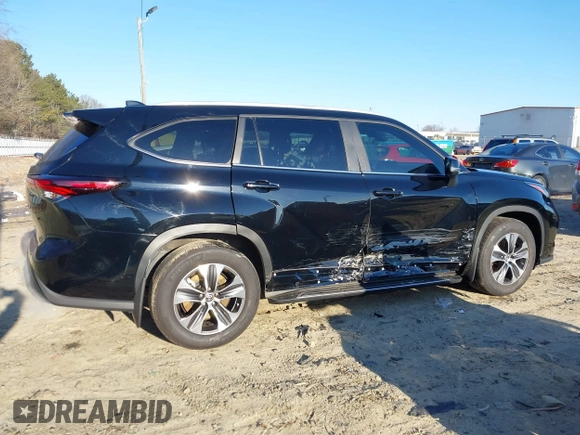 2024 Toyota Highlander LE with VIN 5TDKDRAH6RS051518, listed as a IAAI auction lot 41393093 with 23,305 mi miles and . Bid and sale history available at DreamBid. Image 13.