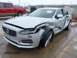 2020 Volvo S90 Inscription with VIN LVYA22ML0LP178025, listed as a IAAI auction lot 39736612 with 35,972 mi miles. Bid and sale history available at carsss.com. Image 19.