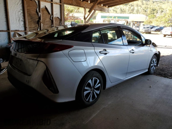 2017 Toyota Prius Plus with VIN JTDKARFPXH3006025, listed as a Copart auction lot 46515755 with Not Provided miles and Salvage Title. Bid and sale history available at DreamBid. Image 3.