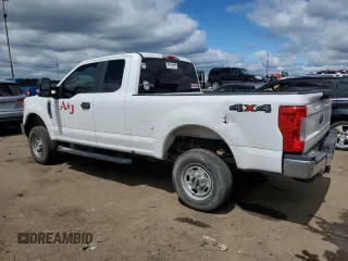 2017 Ford F-250 XLT with VIN 1FT7X2B66HEF21018, listed as a Copart auction lot 57916705 with 99,491 mi miles and Clean title. Bid and sale history available at DreamBid. Image 2.