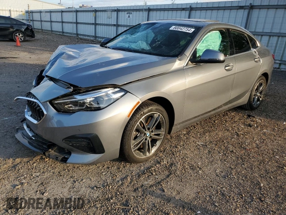2022 BMW 2 Series 228i z VIN WBA53AK05N7K45372, wystawiony jako Copart lot #80042754 z przebiegiem 36 579 mil mil oraz Szkoda całkowita • Salvage title. Historia ofert i sprzedaży dostępna na DreamBid. Obrazek 1.