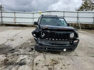 2015 Jeep Patriot Sport z VIN 1C4NJRBB1FD176918, wystawiony jako Copart lot #72587214 z przebiegiem 109 151 mil mil oraz Szkoda całkowita • Salvage title. Historia ofert i sprzedaży dostępna na DreamBid. Obrazek 12.