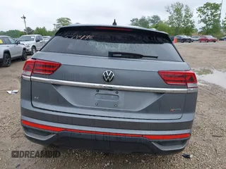 2022 Volkswagen Atlas SE with VIN 1V2LC2CA1NC203536, listed as a IAAI auction lot 42310598 with 28,724 mi miles and . Bid and sale history available at DreamBid. Image 16.