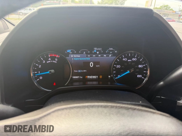 2017 Ford F-350 Lariat z VIN 1FT8W3DT9HEB28873, wystawiony jako Copart lot #58615765 z przebiegiem 100 307 mil mil oraz Szkoda całkowita • Salvage title. Historia ofert i sprzedaży dostępna na DreamBid. Obrazek 8.