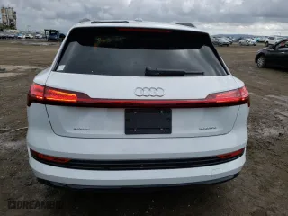 2022 Audi e-tron Premium with VIN WA1AAAGE5NB030514, listed as a Copart auction lot 44645983 with 10,971 mi miles. Bid and sale history available at carsss.com. Image 6.