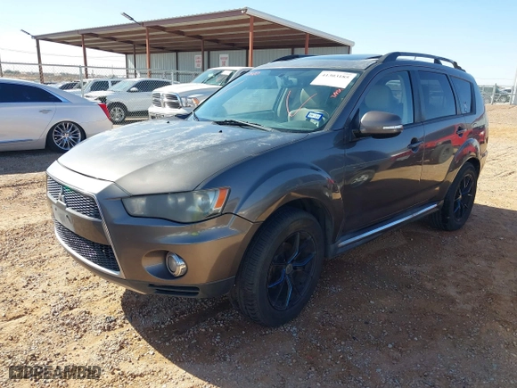 2012 Mitsubishi Outlander SE with VIN JA4AS3AW9CU004624, listed as a IAAI auction lot 41303185 with 189,122 mi miles. Bid and sale history available at carsss.com. Image 2.