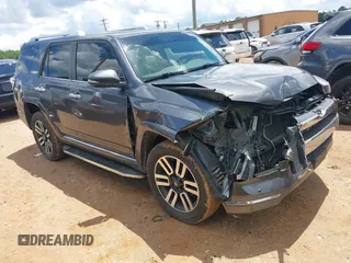 2017 Toyota 4Runner SR5 z VIN JTEBU5JR4H5421768, wystawiony jako IAAI lot #42264798 z przebiegiem 121 928 mil mil oraz . Historia ofert i sprzedaży dostępna na DreamBid. Obrazek 1.