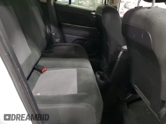 2016 Jeep Compass Sport с VIN 1C4NJDBB8GD518384, выставлен на аукционе Copart как лот 43272335 с пробегом 152 350 миль миль и На запчасти • Non repairable. История ставок и продаж доступна на DreamBid. Изображение 12.