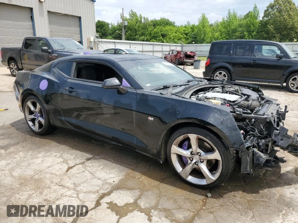 2018 Chevrolet Camaro 1SS z VIN 1G1FF1R71J0129616, wystawiony jako Copart lot #56029085 z przebiegiem 121 950 mil mil oraz Szkoda całkowita • Salvage title. Historia ofert i sprzedaży dostępna na DreamBid. Obrazek 4.
