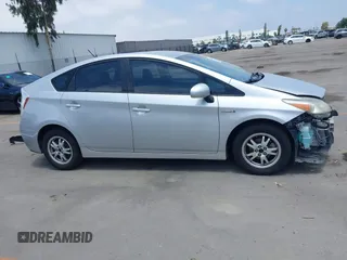 2011 Toyota Prius I z VIN JTDKN3DU8B0296204, wystawiony jako IAAI lot #42449246 z przebiegiem 303 968 mil mil oraz . Historia ofert i sprzedaży dostępna na DreamBid. Obrazek 14.