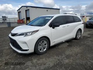 2021 Toyota Sienna XSE with VIN 5TDDSKFC7MS037087, listed as a Copart auction lot 50401395 with 81,184 mi miles and Salvage Title. Bid and sale history available at carsss.com. Image 1.