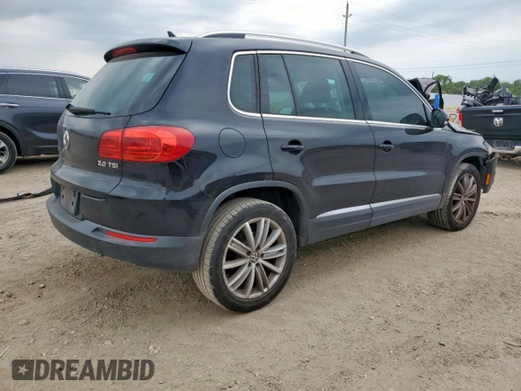 2012 Volkswagen Tiguan SE z VIN WVGAV7AX2CW575871, wystawiony jako Copart lot #58050865 z przebiegiem 96 569 mil mil oraz Szkody całkowita. Historia ofert i sprzedaży dostępna na DreamBid. Obrazek 3.
