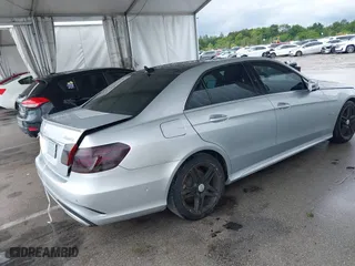 2014 Mercedes-Benz E-Class E 350 Luxury with VIN WDDHF8JB1EA816030, listed as a IAAI auction lot 41984219 with 117,790 mi miles. Bid and sale history available at carsss.com. Image 4.