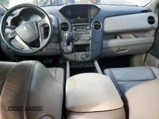 2013 Honda Pilot Touring z VIN 5FNYF3H97DB011428, wystawiony jako Copart lot #55270845 z przebiegiem 198 709 mil mil oraz Szkoda całkowita • Salvage title. Historia ofert i sprzedaży dostępna na DreamBid. Obrazek 8.