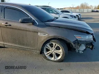2016 Ford Taurus SE с VIN 1FAHP2D88GG130920, выставлен на аукционе Copart как лот 88100145 с пробегом 170 135 миль миль и Списание • Salvage title. История ставок и продаж доступна на DreamBid. Изображение 11.