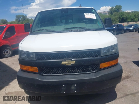 2019 Chevrolet Express Cargo z VIN 1GCWGAFP9K1370862, wystawiony jako IAAI lot #42410939 z przebiegiem 83 319 mil mil oraz . Historia ofert i sprzedaży dostępna na DreamBid. Obrazek 12.