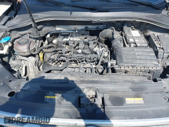 2018 Volkswagen Tiguan S with VIN 3VV0B7AX7JM104662, listed as a IAAI auction lot 41781658 with 235,461 mi miles and . Bid and sale history available at DreamBid. Image 10.