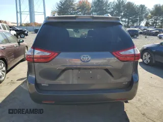 2019 Toyota Sienna XLE Auto Access Seat with VIN 5TDYZ3DCXKS973790, listed as a Copart auction lot 76758454 with 215,158 mi miles and Salvage Title. Bid and sale history available at carsss.com. Image 6.