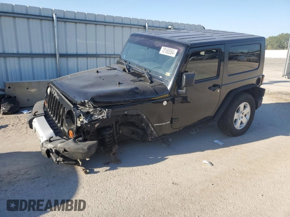 2010 Jeep Wrangler Sahara z VIN 1J4AA5D1XAL227305, wystawiony jako Copart lot #70165554 z przebiegiem Nie podano mil oraz Szkoda całkowita • Salvage title. Historia ofert i sprzedaży dostępna na DreamBid. Obrazek 1.