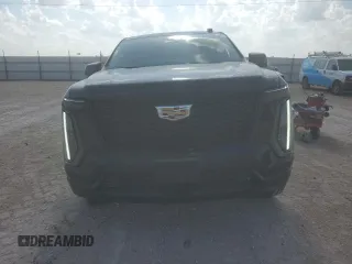 2025 Cadillac Escalade z VIN 1GYS9GRL2SR150916, wystawiony jako Copart lot #54397255 z przebiegiem 3 650 mil mil oraz Szkoda całkowita • Salvage title. Historia ofert i sprzedaży dostępna na DreamBid. Obrazek 5.