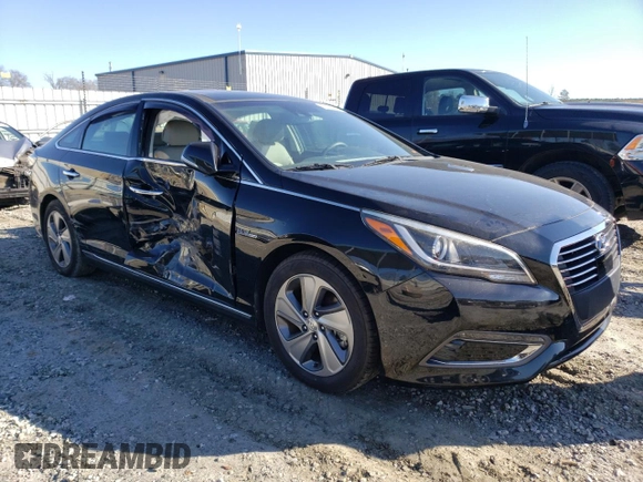 2017 Hyundai Sonata Limited with VIN KMHE34L30HA076054, listed as a Copart auction lot 77972943 with 60,977 mi miles and . Bid and sale history available at DreamBid. Image 4.