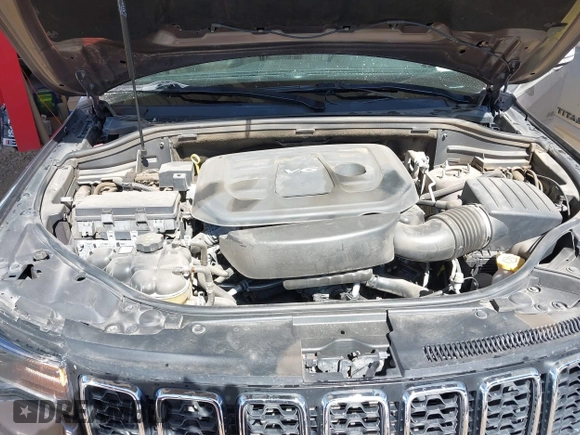 2017 Jeep Grand Cherokee Limited with VIN 1C4RJEBGXHC846920, listed as a IAAI auction lot 41718763 with 131,757 mi miles. Bid and sale history available at carsss.com. Image 9.