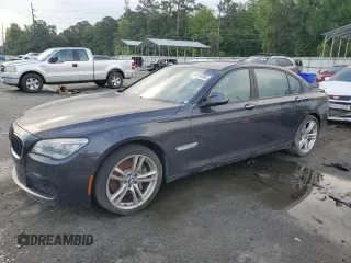 2014 BMW 7 Series ALPINA B7 z VIN WBAYE8C59ED134867, wystawiony jako Copart lot #54244305 z przebiegiem 111 565 mil mil oraz Tytuł czysty. Historia ofert i sprzedaży dostępna na DreamBid. Obrazek 1.