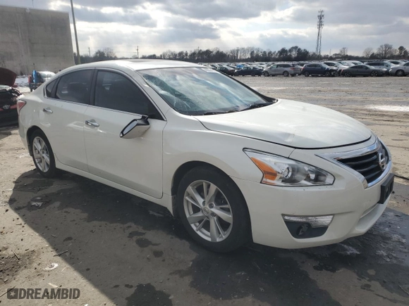 2014 Nissan Altima 2.5 S with VIN 1N4AL3AP6EN370748, listed as a Copart auction lot 46064015 with 85,368 mi miles and Salvage Title. Bid and sale history available at carsss.com. Image 4.