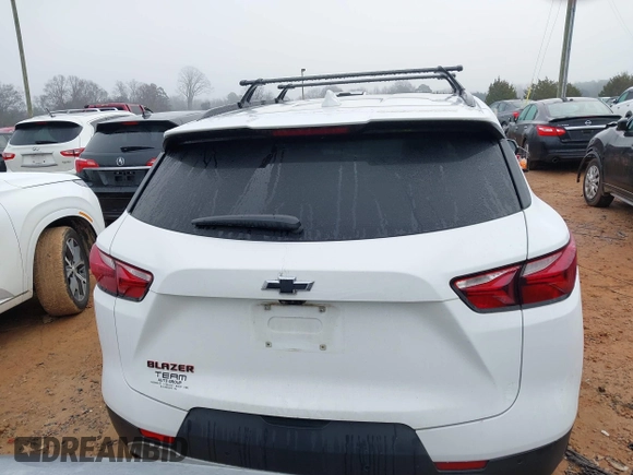 2021 Chevrolet Blazer LT с VIN 3GNKBDRS5MS520988, выставлен на аукционе IAAI как лот 41204040 с пробегом 94 481 миль миль и . История ставок и продаж доступна на DreamBid. Изображение 17.