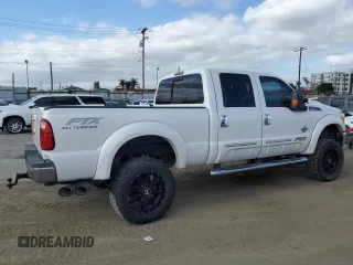 2012 Ford F-250 XL z VIN 1FT7W2BT4CEA51296, wystawiony jako Copart lot #55537375 z przebiegiem 243 184 mil mil oraz Czysty tytuł • Clean title. Historia ofert i sprzedaży dostępna na DreamBid. Obrazek 3.