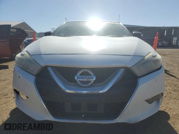 2017 Nissan Maxima SR z VIN 1N4AA6AP3HC384159, wystawiony jako Copart lot #57484515 z przebiegiem 179 565 mil mil oraz Czysty tytuł • Clean title. Historia ofert i sprzedaży dostępna na DreamBid. Obrazek 5.