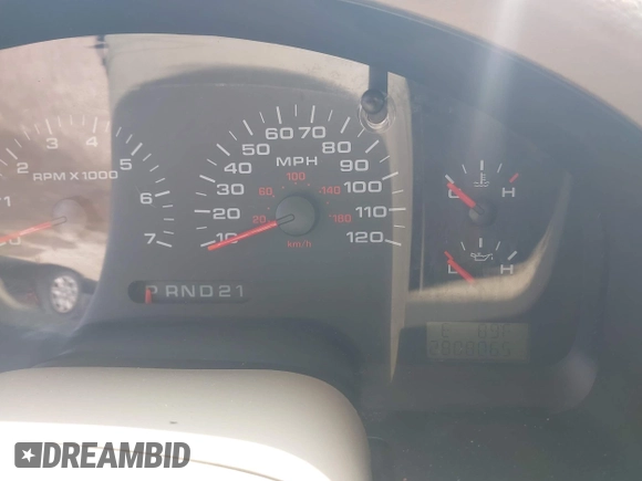 2004 Ford F-150 XLT z VIN 1FTPW145X4KA58345, wystawiony jako IAAI lot #42522422 z przebiegiem Nie podano mil oraz . Historia ofert i sprzedaży dostępna na DreamBid. Obrazek 7.