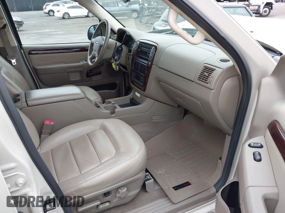 2005 Ford Explorer Limited with VIN 1FMDU75K75ZA67055, listed as a IAAI auction lot 41526428 with 128,335 mi miles and . Bid and sale history available at DreamBid. Image 5.