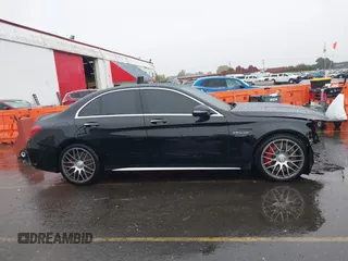 2016 Mercedes-Benz C 63 S AMG z VIN 55SWF8HB7GU101074, wystawiony jako IAAI lot #40732826 z przebiegiem 43 676 mil mil oraz . Historia ofert i sprzedaży dostępna na DreamBid. Obrazek 14.