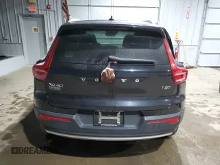 2021 Volvo XC40 Momentum z VIN YV4162UK2M2562967, wystawiony jako Copart lot #85643554 z przebiegiem 25 497 mil mil oraz Szkoda całkowita • Salvage title. Historia ofert i sprzedaży dostępna na DreamBid. Obrazek 6.