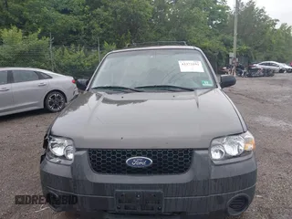 2005 Ford Escape XLS Value with VIN 1FMYU02Z75KC71339, listed as a IAAI auction lot 42373191 with 143,639 mi miles and . Bid and sale history available at DreamBid. Image 6.