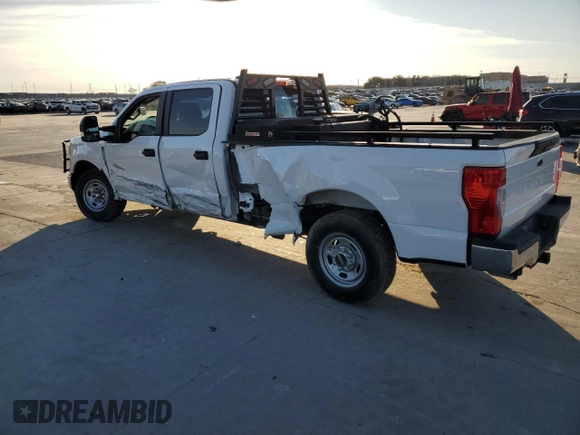 2022 Ford F-250 XL with VIN 1FT7W2A60NEE17110, listed as a Copart auction lot 83470904 with 28,106 mi miles and Salvage title. Bid and sale history available at DreamBid. Image 2.